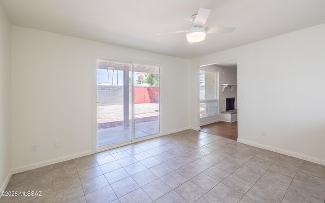 2434 S Palm Springs Drive, Tucson, AZ 85710