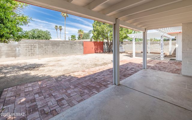 2434 S Palm Springs Drive, Tucson, AZ 85710