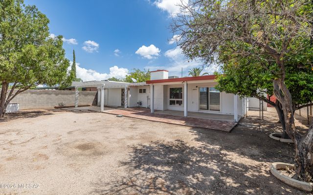 2434 S Palm Springs Drive, Tucson, AZ 85710