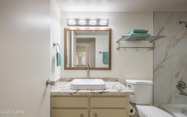 2434 S Palm Springs Drive, Tucson, AZ 85710