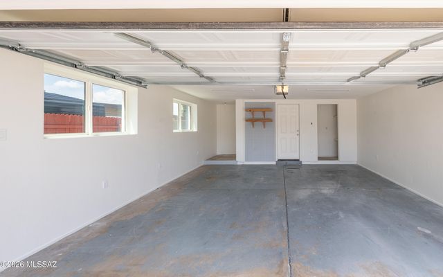 2434 S Palm Springs Drive, Tucson, AZ 85710