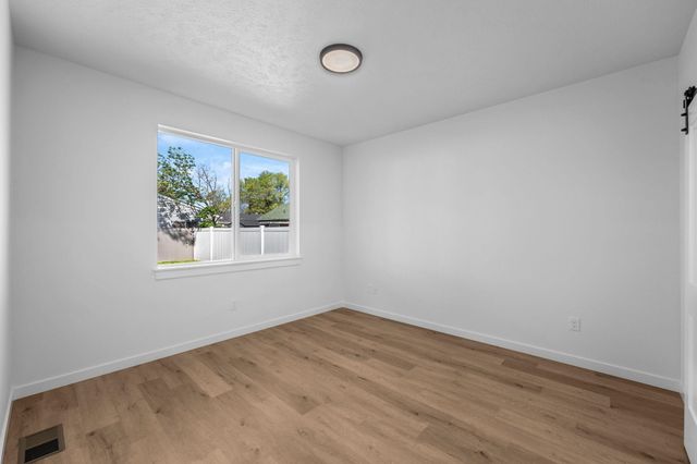 2111 N Sipple Rd, Spokane Valley, WA 99212