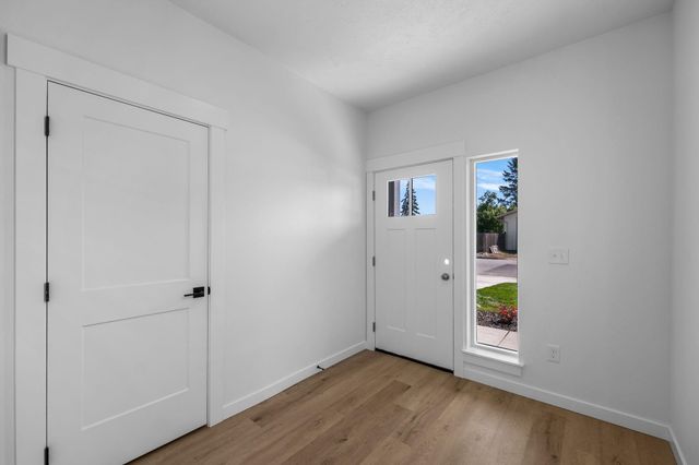 2111 N Sipple Rd, Spokane Valley, WA 99212