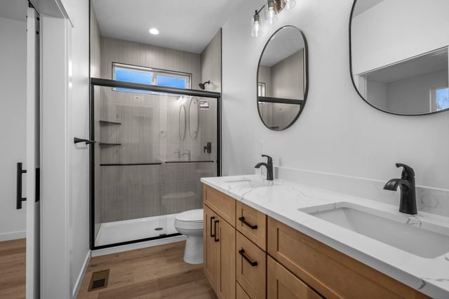 2111 N Sipple Rd, Spokane Valley, WA 99212