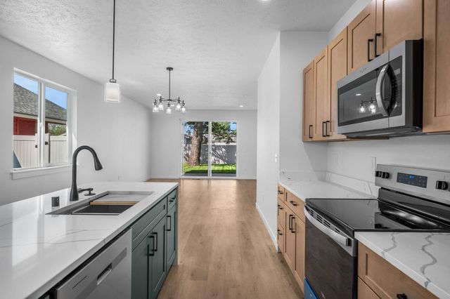 2111 N Sipple Rd, Spokane Valley, WA 99212