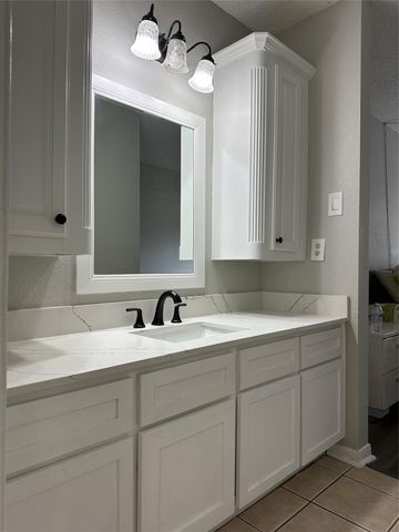 6103 Ludington Drive 4-942, Houston, TX 77035