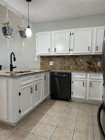 6103 Ludington Drive 4-942, Houston, TX 77035