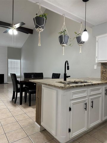 6103 Ludington Drive 4-942, Houston, TX 77035