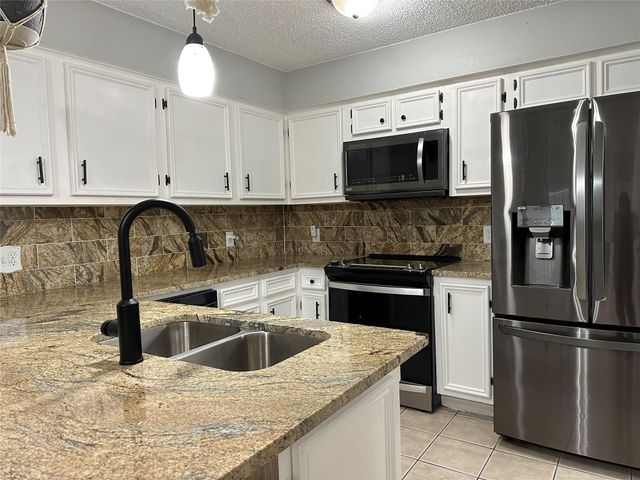 6103 Ludington Drive 4-942, Houston, TX 77035