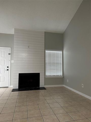 6103 Ludington Drive 4-942, Houston, TX 77035