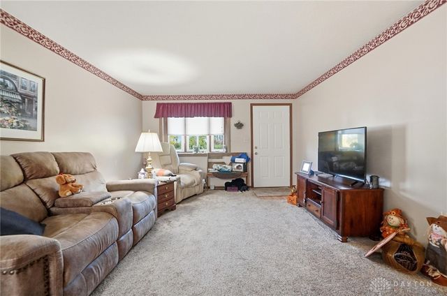 4446 Ridgewood Road, Springfield, OH 45503