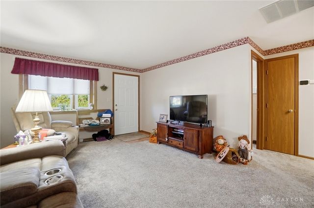 4446 Ridgewood Road, Springfield, OH 45503