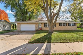 1443 Buena Vista Drive, Sun Prairie, WI 53590