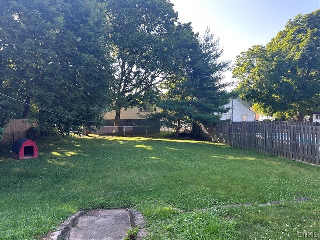 1102 Buckley Road, Salina, NY 13088