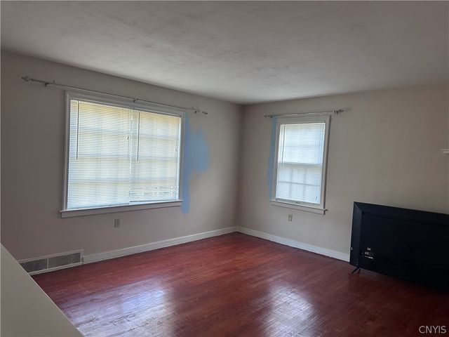 1102 Buckley Road, Salina, NY 13088