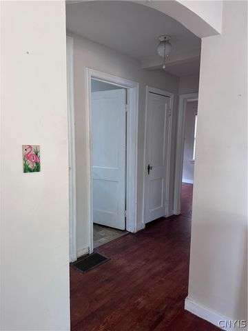 1102 Buckley Road, Salina, NY 13088
