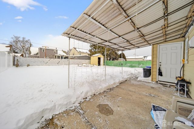 80 Poplar Street, Carteret, NJ 07008