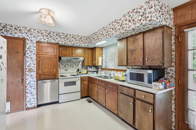 1127 Hillsboro Drive, Chattanooga, TN 37412