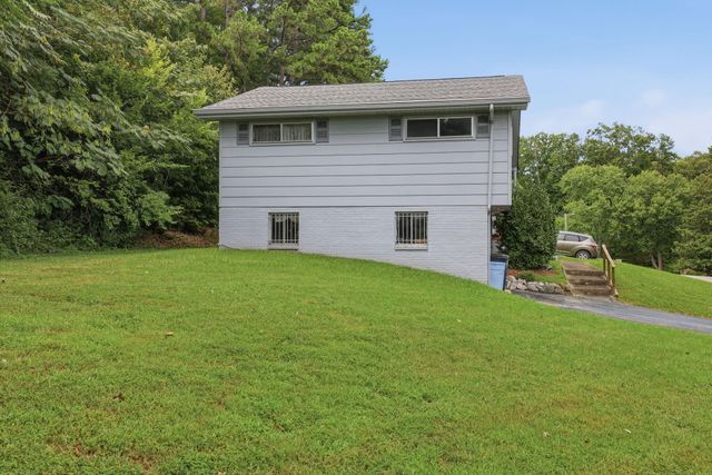 1127 Hillsboro Drive, Chattanooga, TN 37412