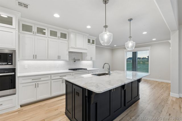 11023 N 86th East Court, Owasso, OK 74055