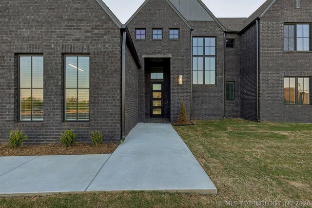 11023 N 86th East Court, Owasso, OK 74055