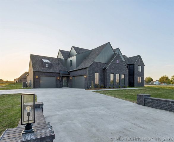 11023 N 86th East Court, Owasso, OK 74055