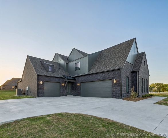 11023 N 86th East Court, Owasso, OK 74055