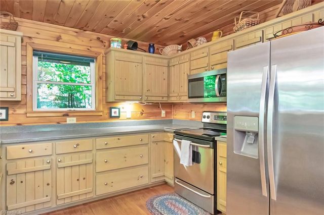 535 Obed Heights Drive, Moravian Falls, NC 28654