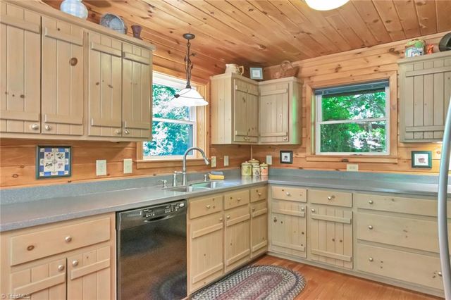535 Obed Heights Drive, Moravian Falls, NC 28654