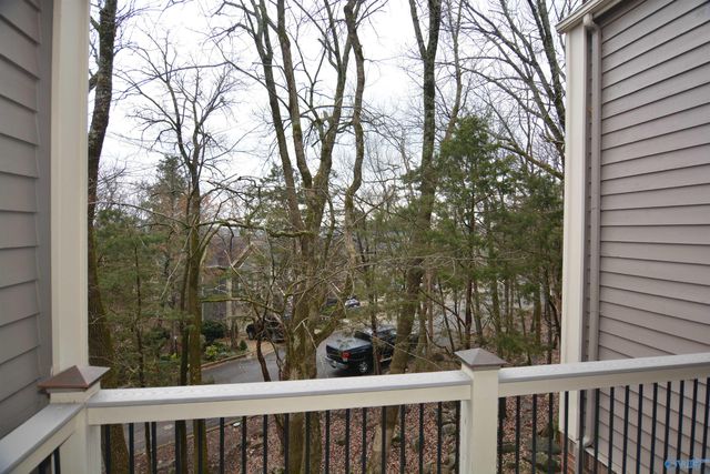 105 Treetop Drive, Huntsville, AL 35801