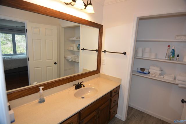 105 Treetop Drive, Huntsville, AL 35801