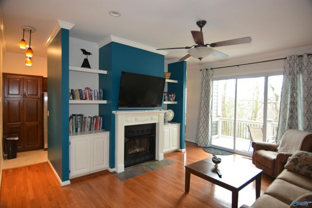 105 Treetop Drive, Huntsville, AL 35801