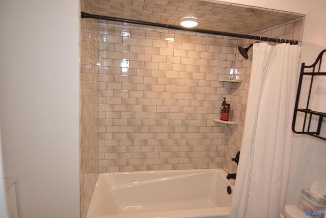 105 Treetop Drive, Huntsville, AL 35801