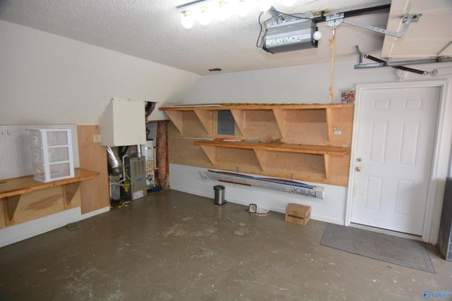 105 Treetop Drive, Huntsville, AL 35801