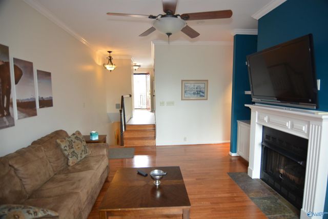 105 Treetop Drive, Huntsville, AL 35801