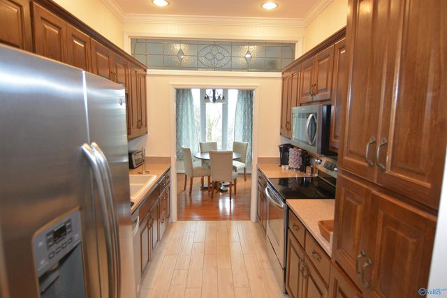 105 Treetop Drive, Huntsville, AL 35801