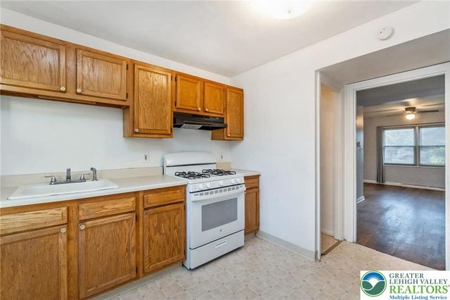 240 Palmer Street, Easton, PA 18042