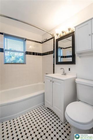 240 Palmer Street, Easton, PA 18042