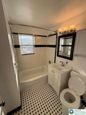 240 Palmer Street, Easton, PA 18042