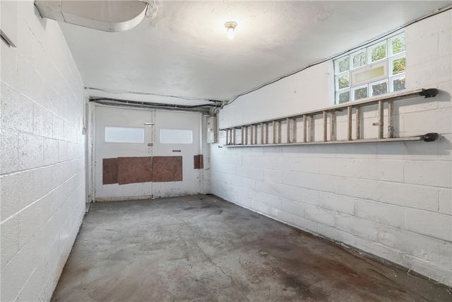5163 Baptist Rd, Whitehall, PA 15236