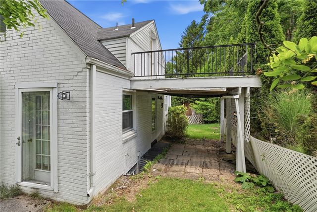 5163 Baptist Rd, Whitehall, PA 15236