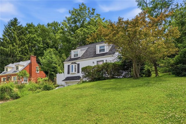 5163 Baptist Rd, Whitehall, PA 15236