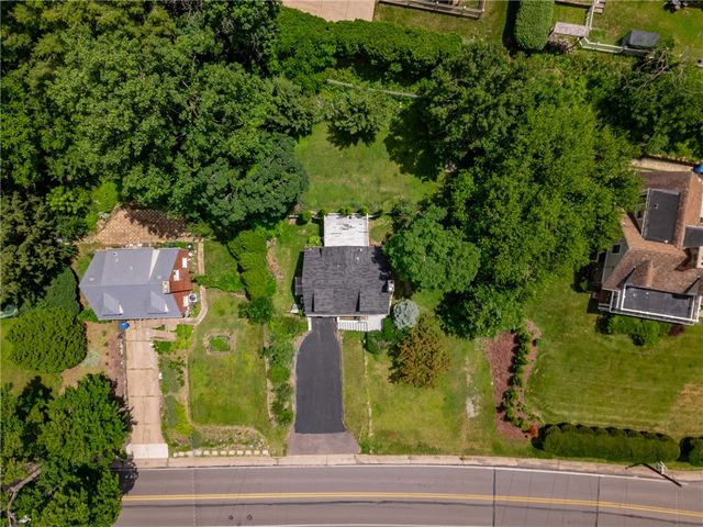 5163 Baptist Rd, Whitehall, PA 15236