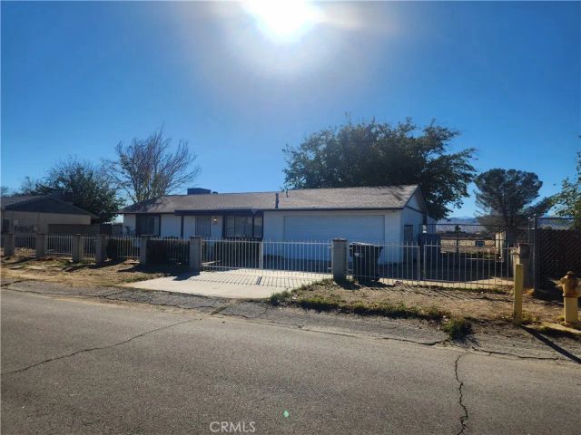 15142 Lanfair, Lancaster, CA 93535