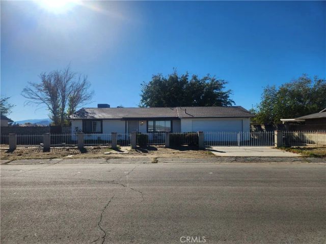 15142 Lanfair, Lancaster, CA 93535