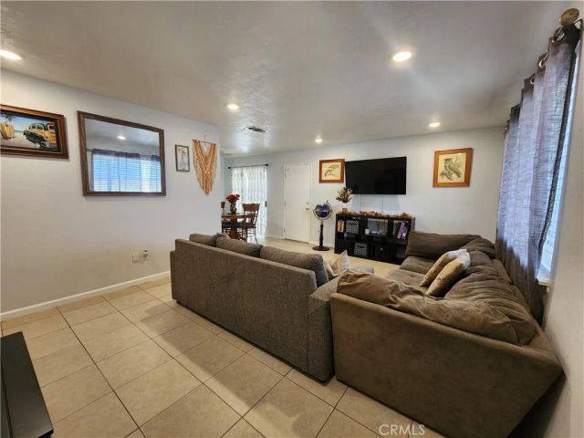 15142 Lanfair, Lancaster, CA 93535