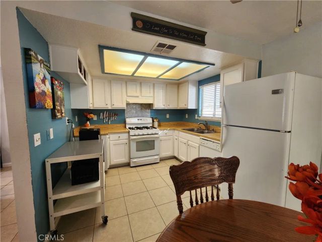 15142 Lanfair, Lancaster, CA 93535