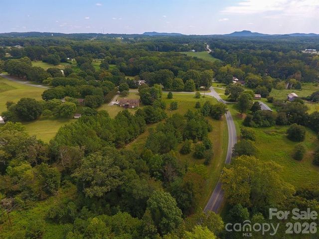 000 Putnam Lake Road, Kings Mountain, NC 28086