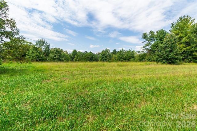 000 Putnam Lake Road, Kings Mountain, NC 28086