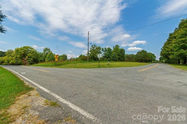 000 Putnam Lake Road, Kings Mountain, NC 28086